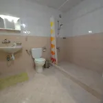 у нико *